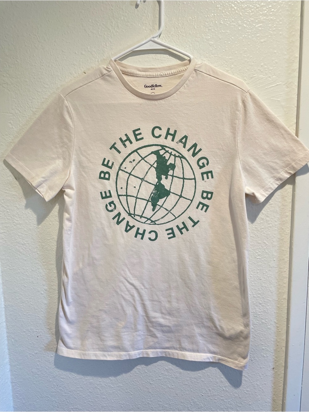 Goodfellow & Co "Be The Change" Globe Graphic Tee 🌍 M